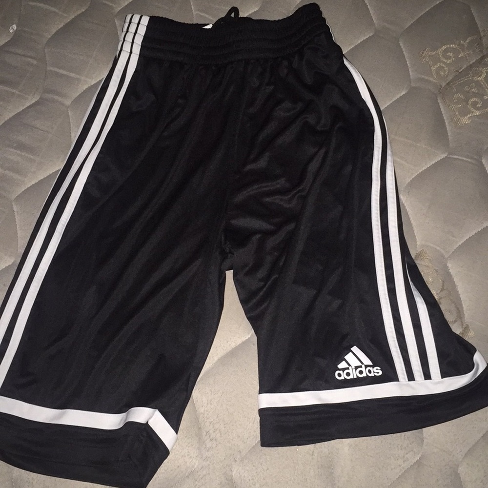 adida shorts.